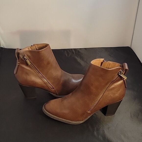 BRAND NEW CHARLOTTE RUSSE TWO SIDE ZIP WOMEN"S ANKLE BOOT - Picture 10 of 14